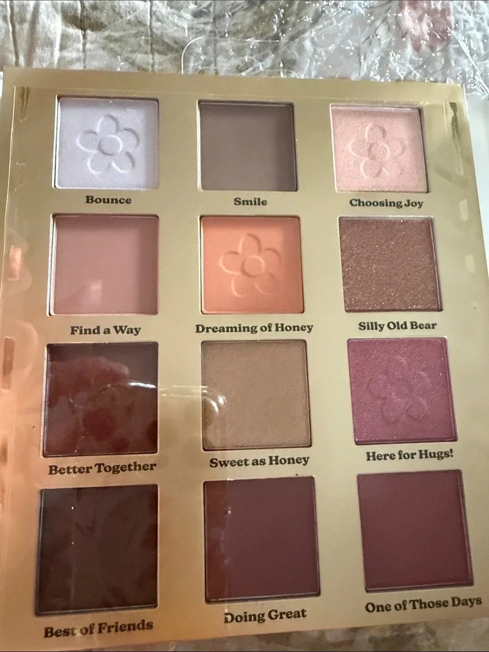 Disney Winnie the Pooh Eyeshadow Palette with 9 Bright Multicolor Socks NWOT